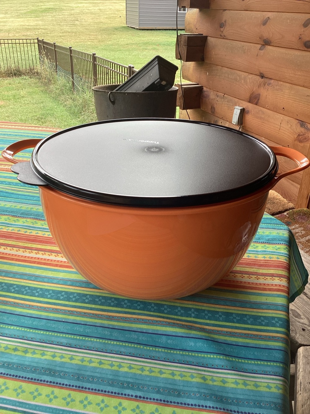 Tupperware Thatsa Mega Bowl in Halloween Colors- capacity 42 cups
